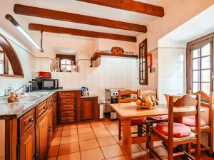 Oliveiras House By Gt House