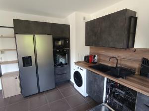 Appartements Apartment in Ville-la-Grand : photos des chambres