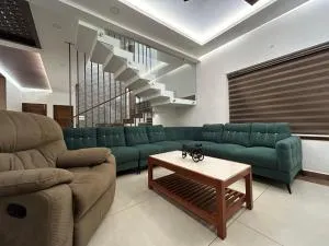 Bougain villa - Kattakkada