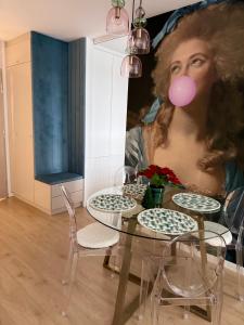 Madame BubbleGum Apartment