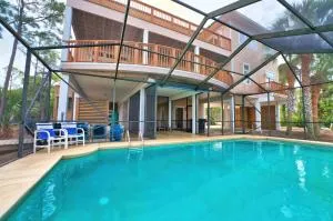 Canary on the Bay - Apalachicola