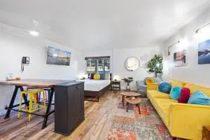 Striking Queen Deluxe Studio w/Kitchenette #114 at Donner Lake Village - Lakeview