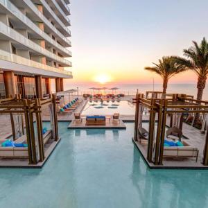 Stunning Beachfront 3-Bedroom Corner Residence