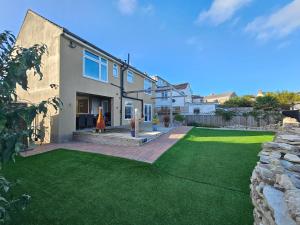 Seaview Home with Private Garden, BBQ, Decking & Fire Pit