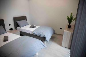 Flat 3, nearby Beaches & Countryside, with Terrace