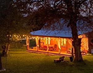 Poleskie zacisze, domek Bocian, kominek, balia,sauna,wifi