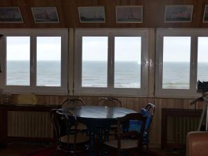 Apt bord de mer, vue exceptionnelle,près Deauville
