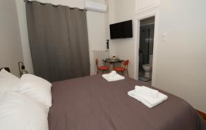 Neos Kosmos Studio For 2 by MPS