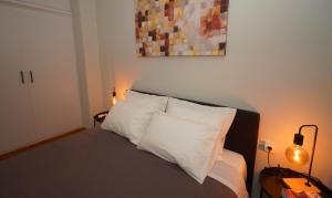 Neos Kosmos Studio For 2 by MPS