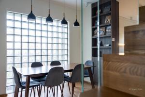 Dom Black & Vibe - z ogrodem, blisko lasu, dobry design, workation - SpaceApart