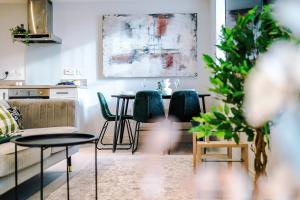 King Bed Premium Central Apart