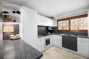 2 69 Noosa Parade Noosa Heads