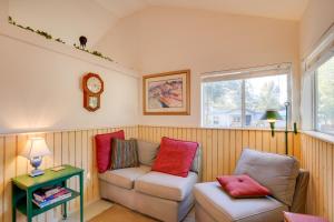 Less Than 1 Mi to Horse Boarding Cozy Yarnell Hideaway!