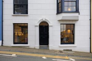 Windermere House - Sea Views Town Centre