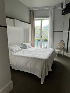 Portofino Deluxe Family Suite - balcony, sea view, private hotel beach img38