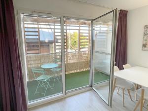 Studio near train station and sanctuary
