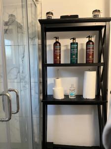 Charming NYC apt near UBS and Belmont Park Village