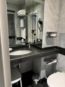 Portofino Deluxe Family Suite - balcony, sea view, private hotel beach img17