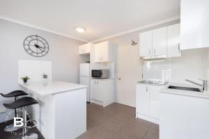 City Skyline View, Urban Retreat