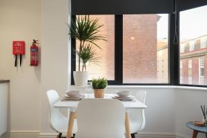 One BDR Flat By Eason Stays Short Lets & Serviced Accommodation Sheffield With Free Parking