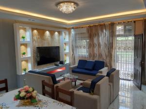 Paradis Tranquille Douala, Yassa