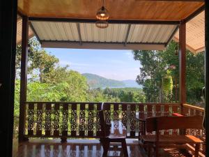 Koh Jum Paradise Resort