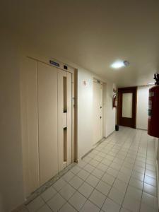 Apto aconchegante frente pra rua