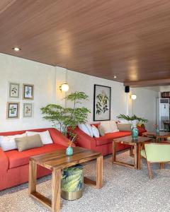 Natalna Boutique Home