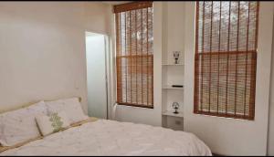 Casa de Campo con lago en Mala