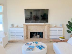 Ocean Front - 4 Bedroom Manhattan Beach Penthouse