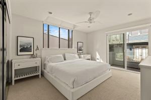 Ocean Front - 4 Bedroom Manhattan Beach Penthouse