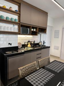 Apartamento beira mar com ótima localização no Indaiá