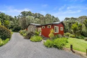 Oakura Pond Cottage - Oakura Holiday Home - 哈韦拉