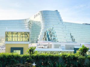 Luxury 2BR Corner near Solaire & Okada II Sunset