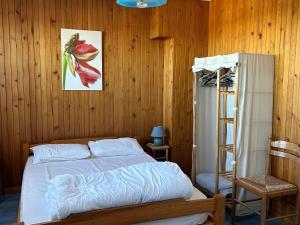 Appartement bord de mer avec balcon et parking - FR-1-652-47