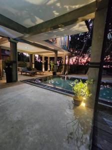 Red Sun Beach Villa Kosgoda