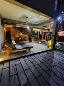 Red Sun Beach Villa Kosgoda