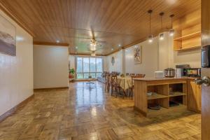 Orange House A#2 Camp John Hay nr Eco Trails