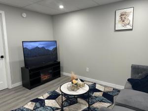Luxury-Home Away from Home with Private Entrance