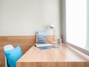 Modern Look Studio Apartment at Gateway Park LRT City Jatibening By Travelio