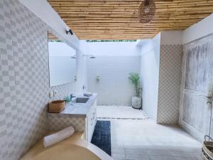 Chic Tropical Villa 2 bedroom di Canggu
