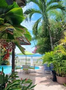 Hotel Capitan Playa Tela - Тела