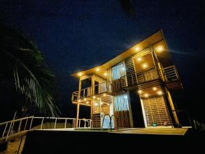 Beach house ballena Tower