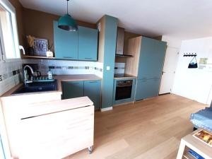 Appartements Appartement en bord de mer, 4 pers, Bernieres-sur-Mer - FR-1-746-26 : photos des chambres