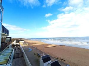 Appartements Appartement en bord de mer, 4 pers, Bernieres-sur-Mer - FR-1-746-26 : photos des chambres