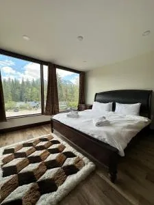 River Safari Mountain View Suite - Valemount