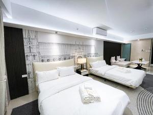 Luxury 4BR Penthouse across City of Dreams