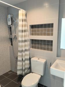 150 square meters 3BR with parking townhouse near golf course, UWC school, Nayang Beach, airport