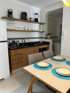 AP Praia das Toninhas for 5 people, 450m beach