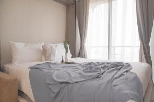 Best Choice and Cozy Studio Sky House BSD Apartment By Travelio